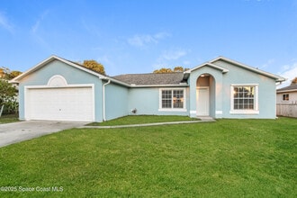 Building Photo - 453 Foxdall Ave NE