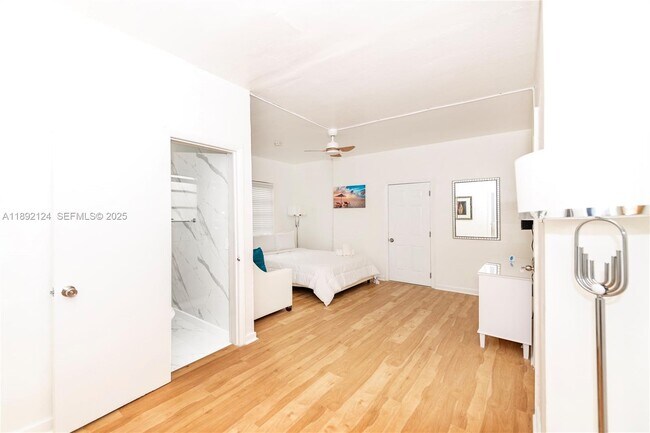 Building Photo - 545 Michigan Ave