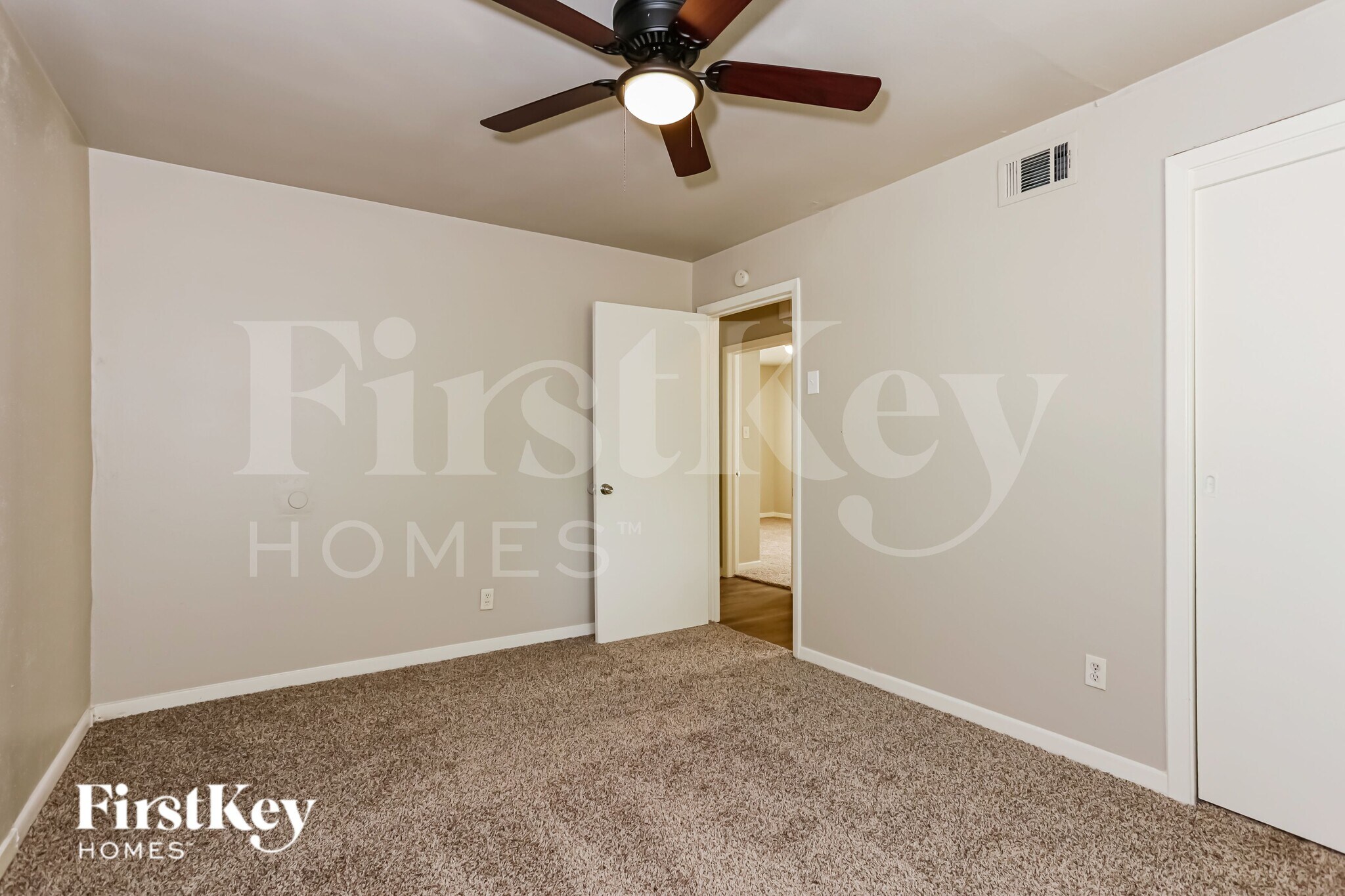Building Photo - 10455 Plummer Dr
