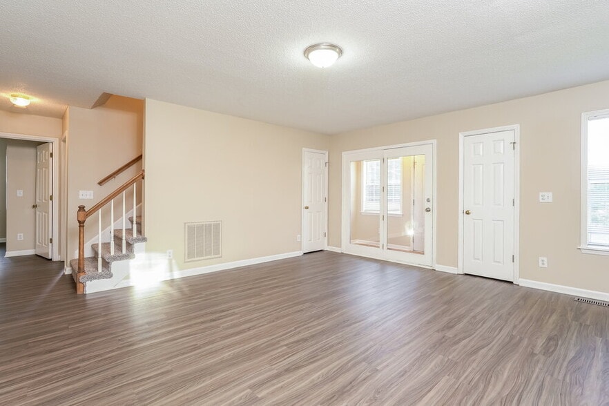 Building Photo - 2110 Arden Pl
