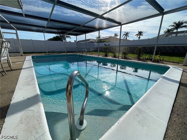 Building Photo - 3502 SE 22nd Pl