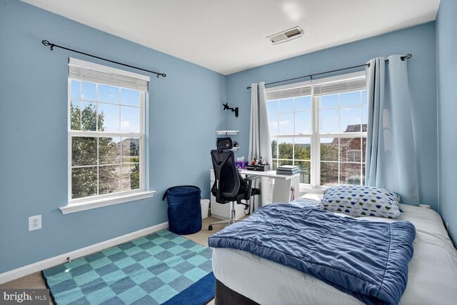 Building Photo - 558 Edmonton Terrace NE
