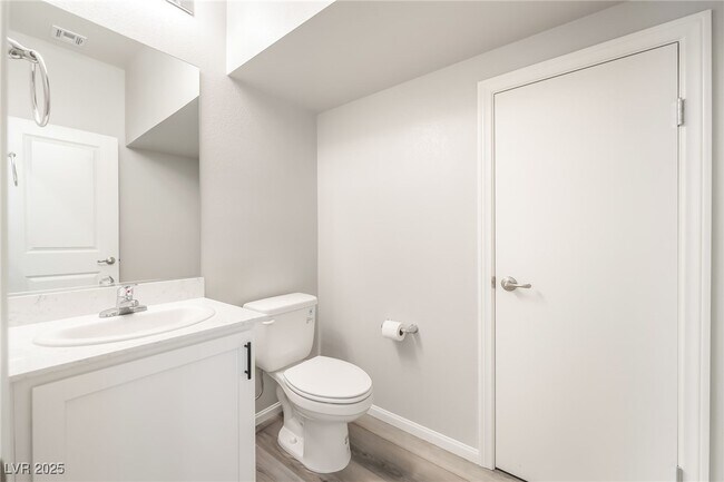 Building Photo - 8923 W Pebble Rd