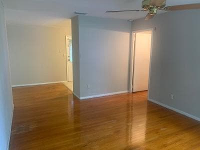 Building Photo - 1411 Greenbrier Dr