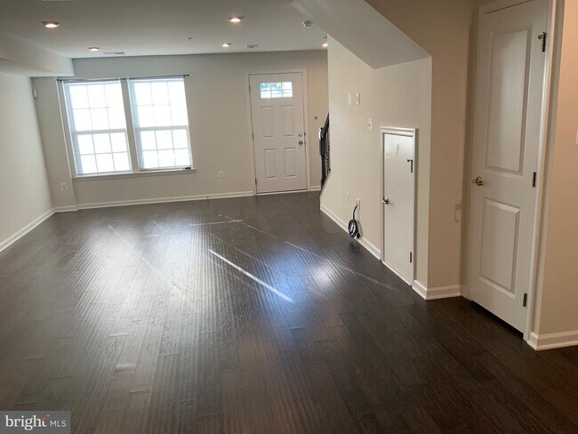 Building Photo - 13713 Little Seneca Pkwy