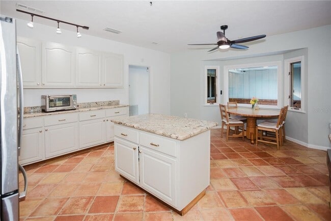 Building Photo - 3730 NW 37th Terrace