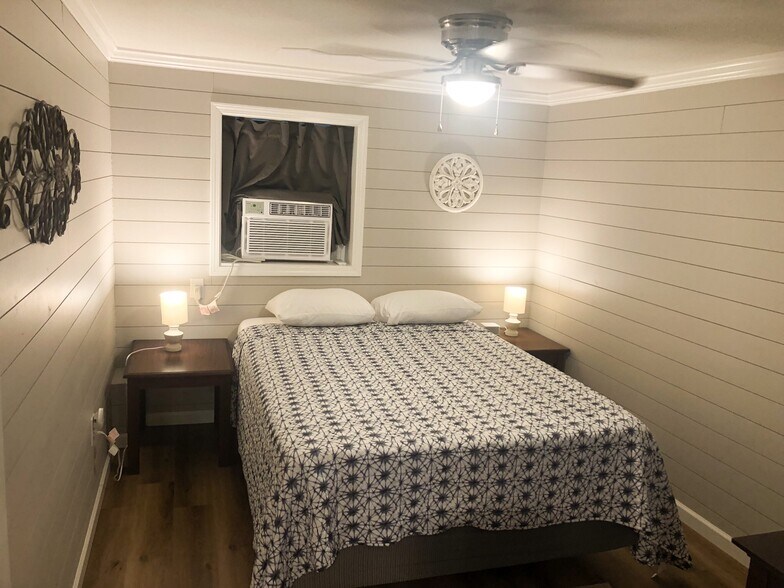 Building Photo - 1314 Golf Links Rd