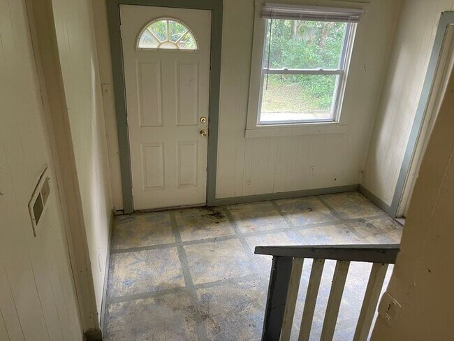 Building Photo - 3 bedroom Niles Home