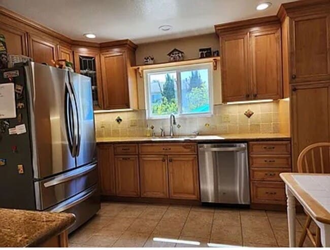 Building Photo - $4990 -- BEAUTIFUL 4BED HOME IN MISSION VA...