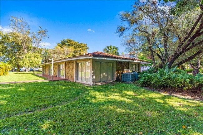 Building Photo - 8501 NW 8th St