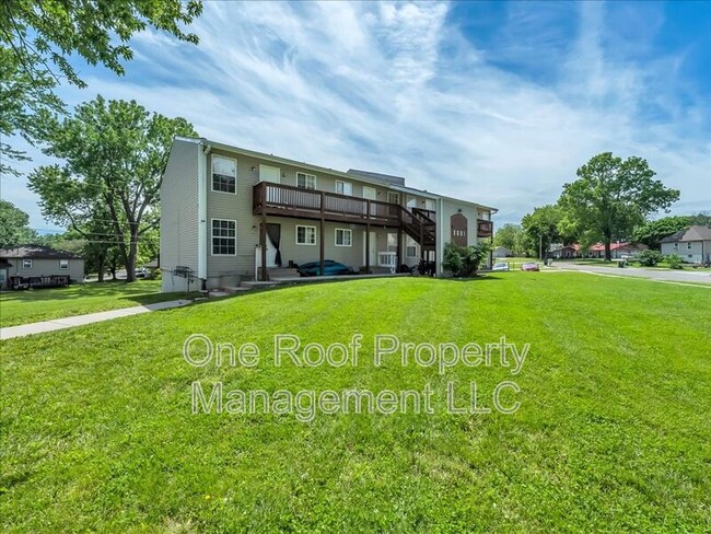 Building Photo - 2001 Chateau Dr