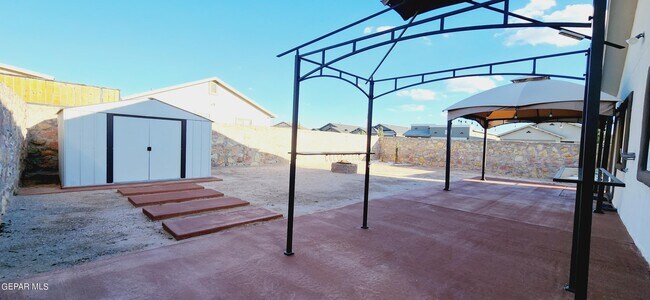 Building Photo - 4956 Rose Elise St