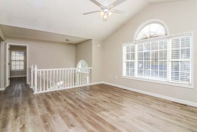 Building Photo - 6980 Pine Shadow Way