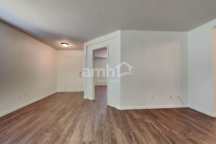 Building Photo - 76251 Long Pond Loop