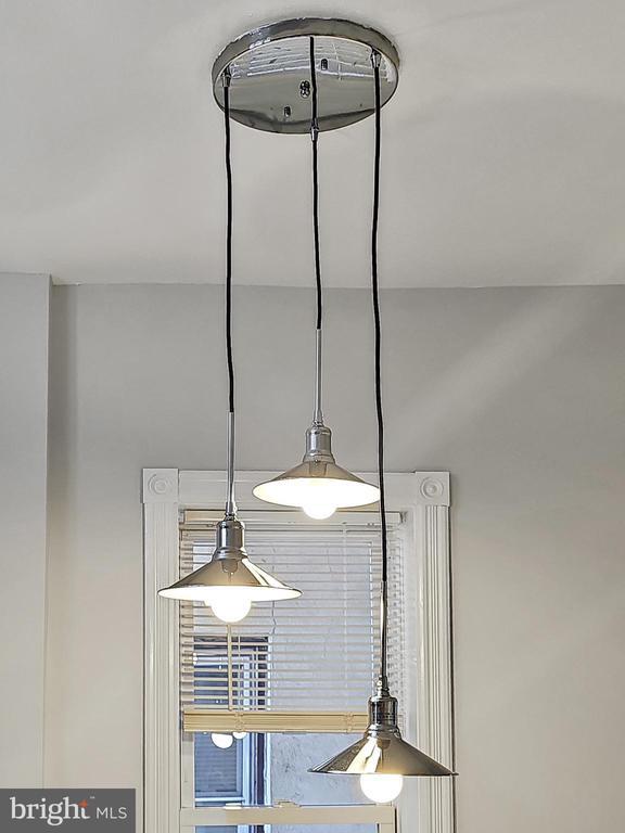 Building Photo - 637 N 32nd St