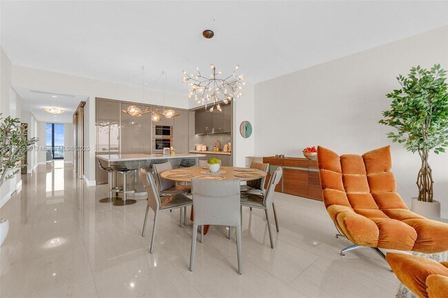 Building Photo - 18975 Collins Ave