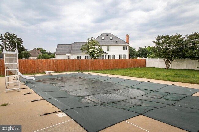 Building Photo - 5444 E Nithsdale Dr