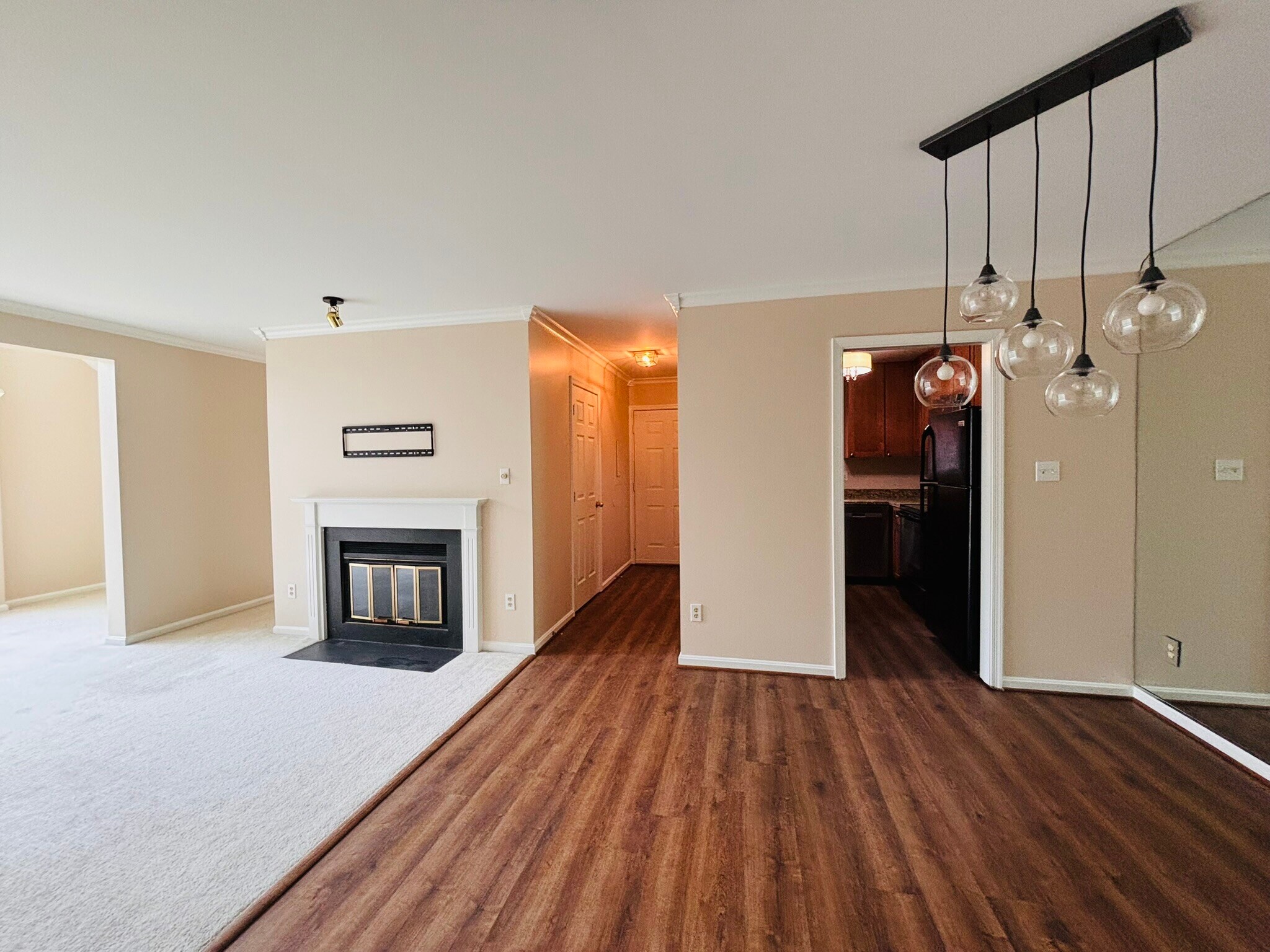 Dining Area easily fits a table for 6 - 2807 Lee Oaks Ct