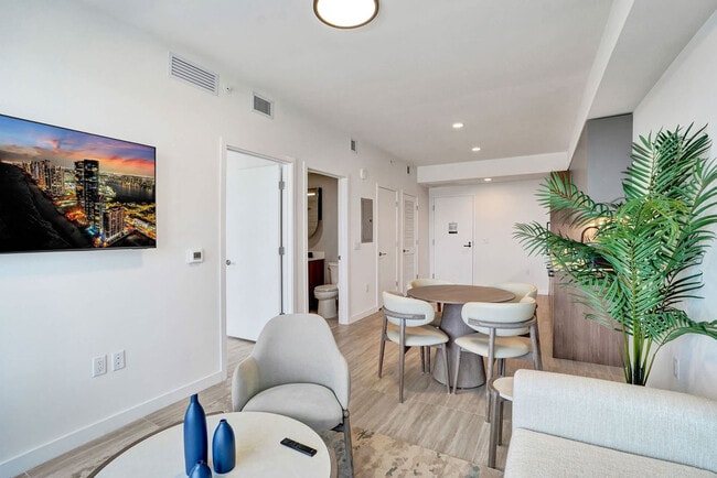 Building Photo - 7144 Byron Ave