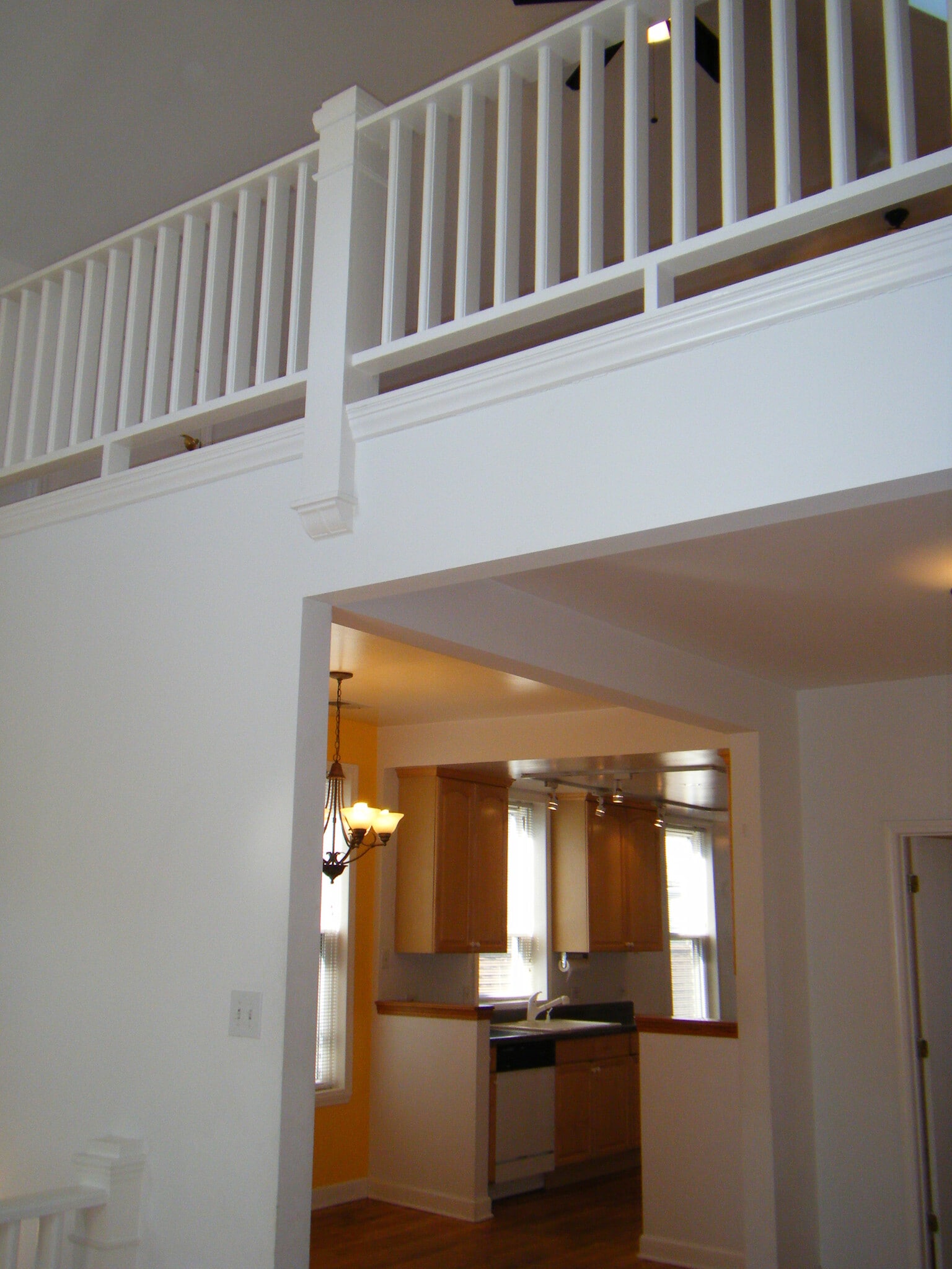 Building Photo - 1428 N Greenview Ave