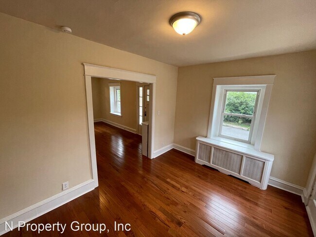 Building Photo - 3 br, 1 bath House - 143 Highland Ave