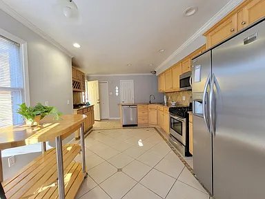 Building Photo - 18311 Norwich St