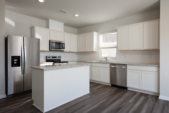 Building Photo - Brand New Build Never Lived In