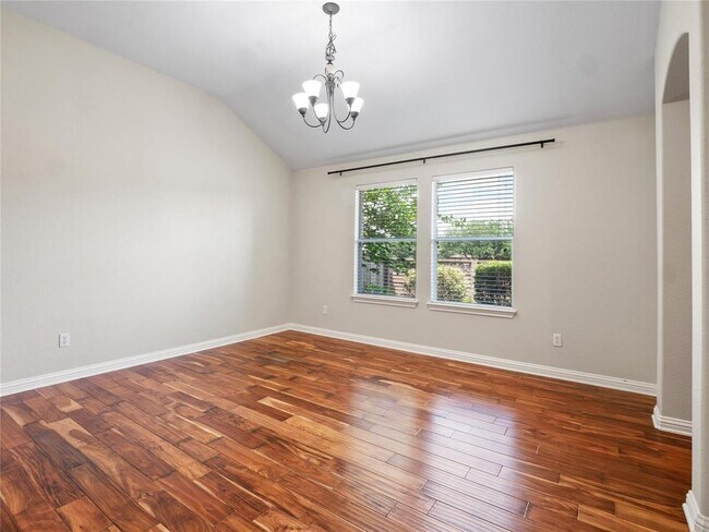 Building Photo - 802 Wood Mesa Dr
