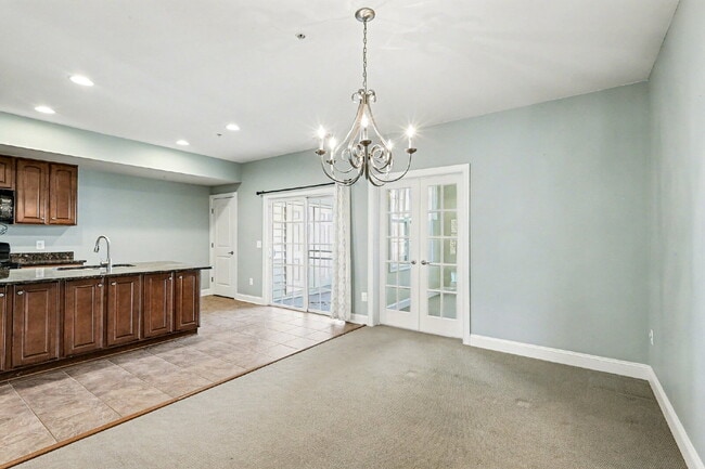 Building Photo - Welcome Home!!