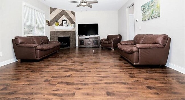 Building Photo - 2560 McNeil Circle ~ Haymount