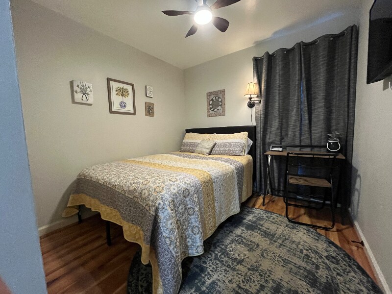 Building Photo - 12102 Carriage Ct SE