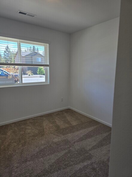 Building Photo - 51785 Jubilee Pine Dr