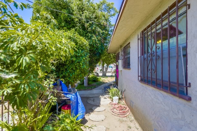Building Photo - 6221 Brynhurst Ave