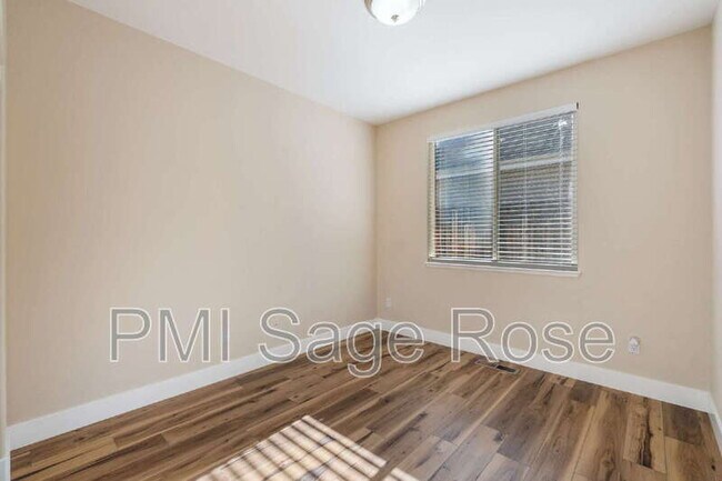 Building Photo - 4276 Talladega Dr