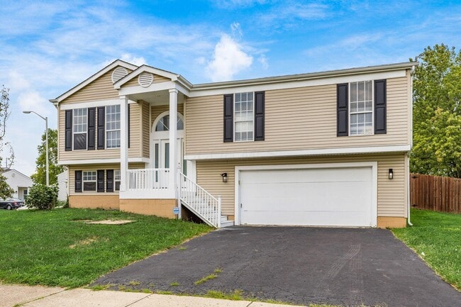 Building Photo - 3251 Foxpoint Dr
