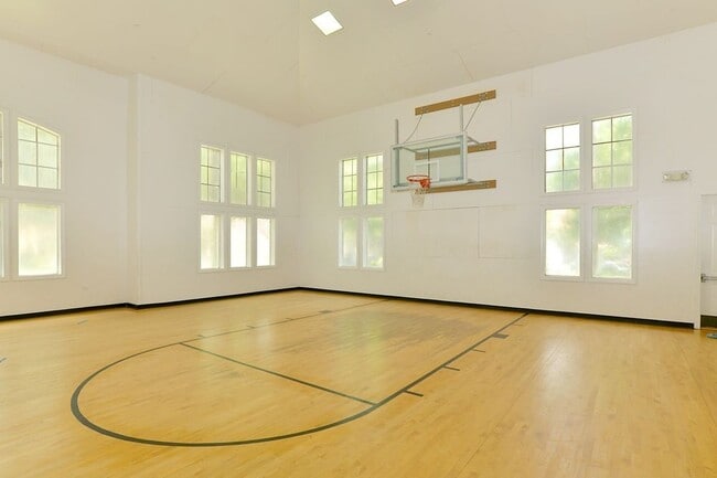 Building Photo - 2 Bedroom 2 bathroom in The  Abor Lakes Luxury Condominium. Stop, Look and Lease!