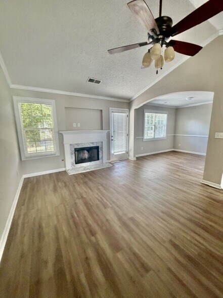 Building Photo - 490 Amelia Grove Ln