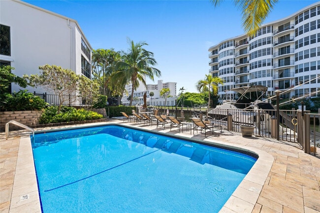 Building Photo - 3016 NE 49th St