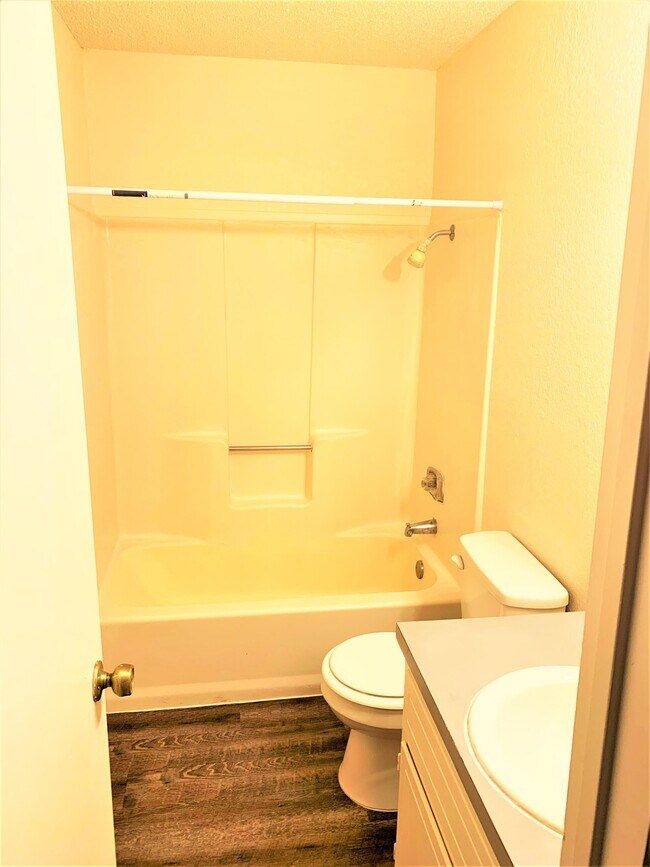 Building Photo - 3409 Victoria Cir