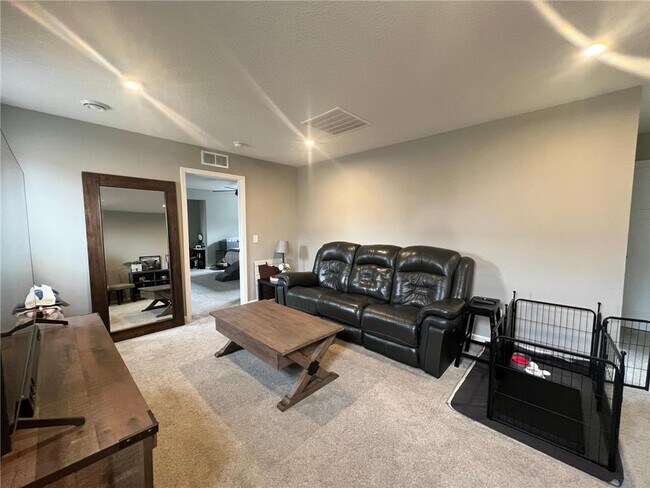 Building Photo - 7303 Fir Ln N