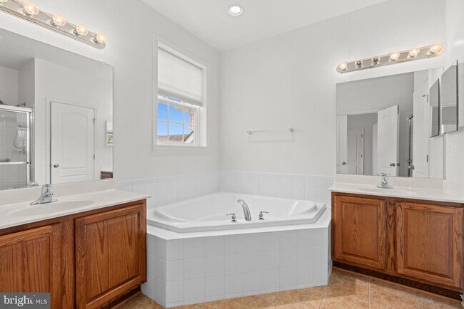 Building Photo - 5215 Barons Delight Dr