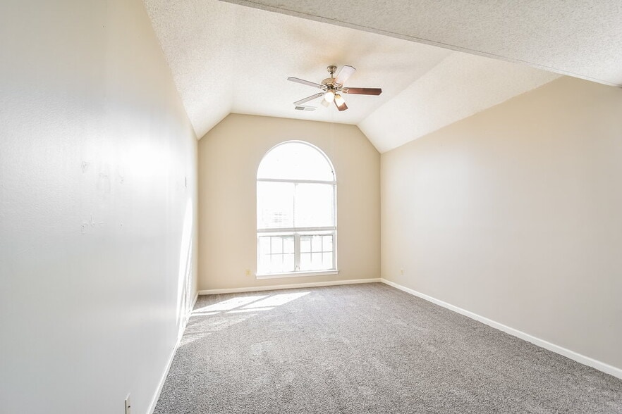 Building Photo - 7457 Lee Ann Dr
