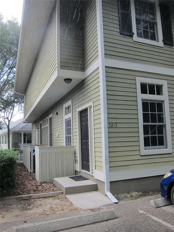 Building Photo - 5213 SW 91st Dr