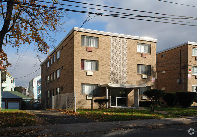 Primary Photo - 154 S Whitney St