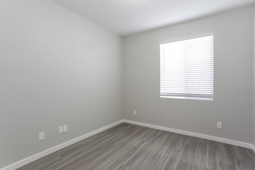 Building Photo - 7636 Adornment Ct