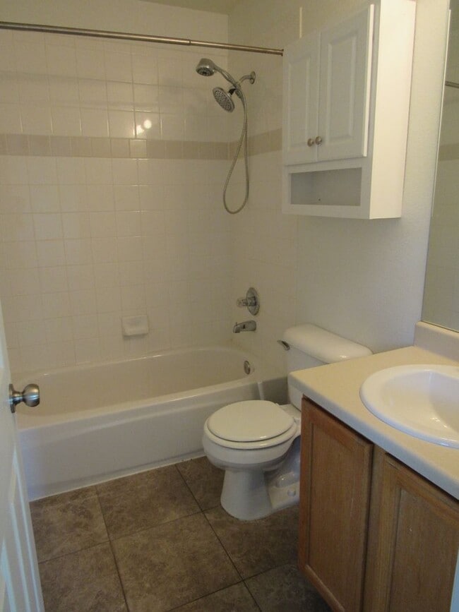 Building Photo - Double Master layout