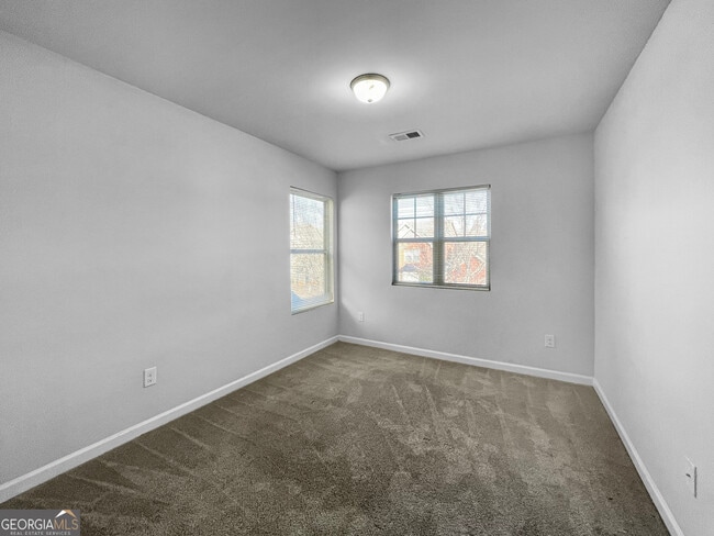 Building Photo - 116 Daisy Cir