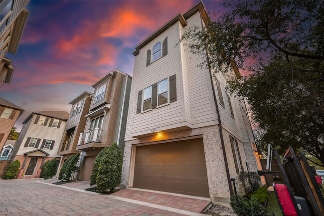 Building Photo - 620 Rutland St