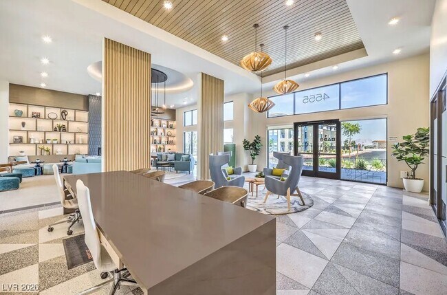 Building Photo - 4555 Camino Al Norte