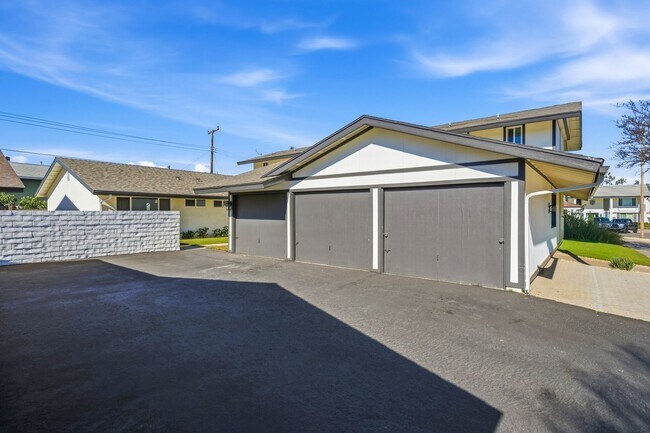 Building Photo - 1172 N Shattuck St